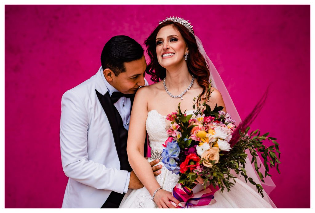 Fotografo-de-bodas-en-monterrey-sesion-formal-museo-marco